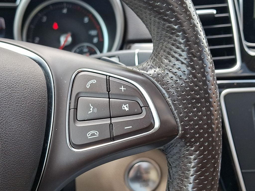 Thumbnail: 2016 Mercedes-Benz GLE - 23