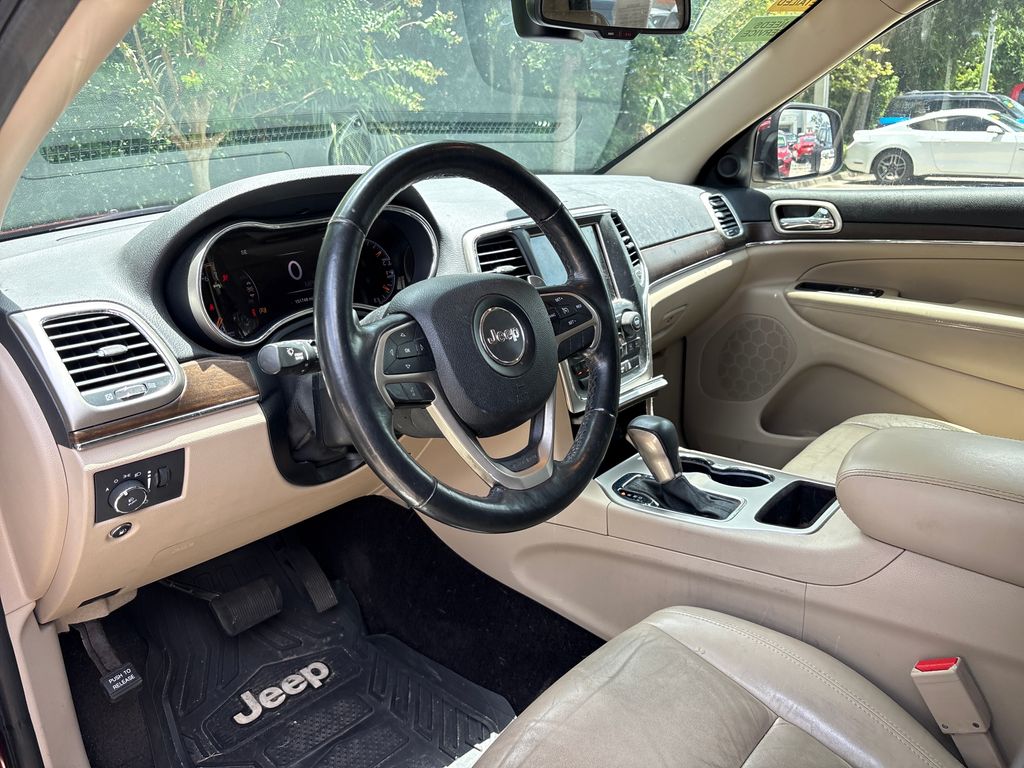 Used 2016 Red Jeep Limited image 6