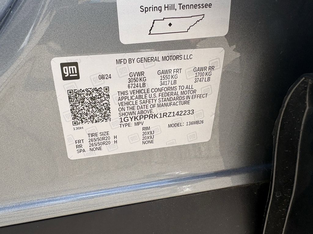 Used 2024 Argent Silver Metallic Cadillac Luxury image 30