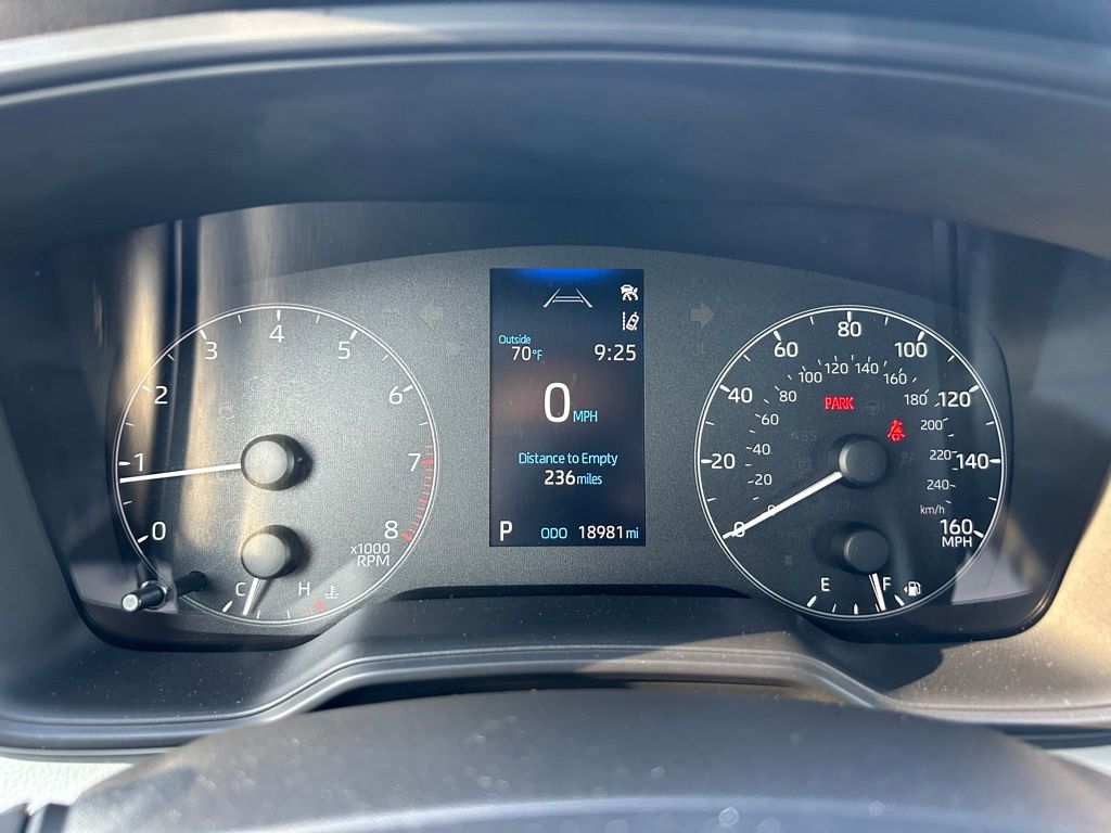 Thumbnail: 2024 Toyota Corolla - 22