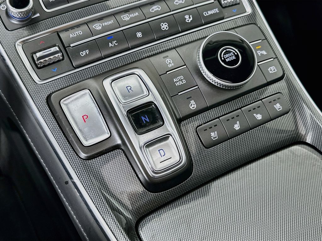 Thumbnail: 2021 Hyundai Santa Fe - 17