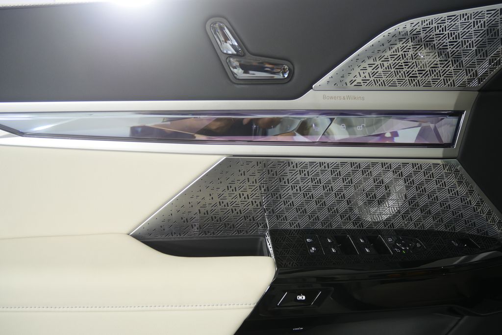 Thumbnail: 2026 BMW 7 Series - 8