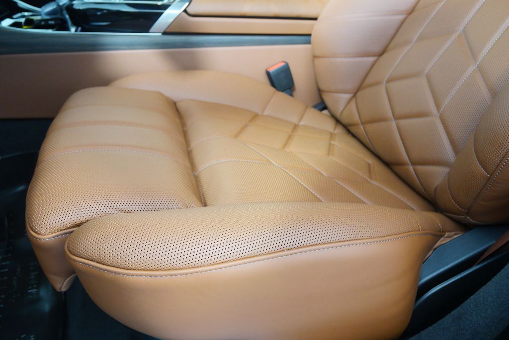 Thumbnail: 2026 BMW 7 Series - 9