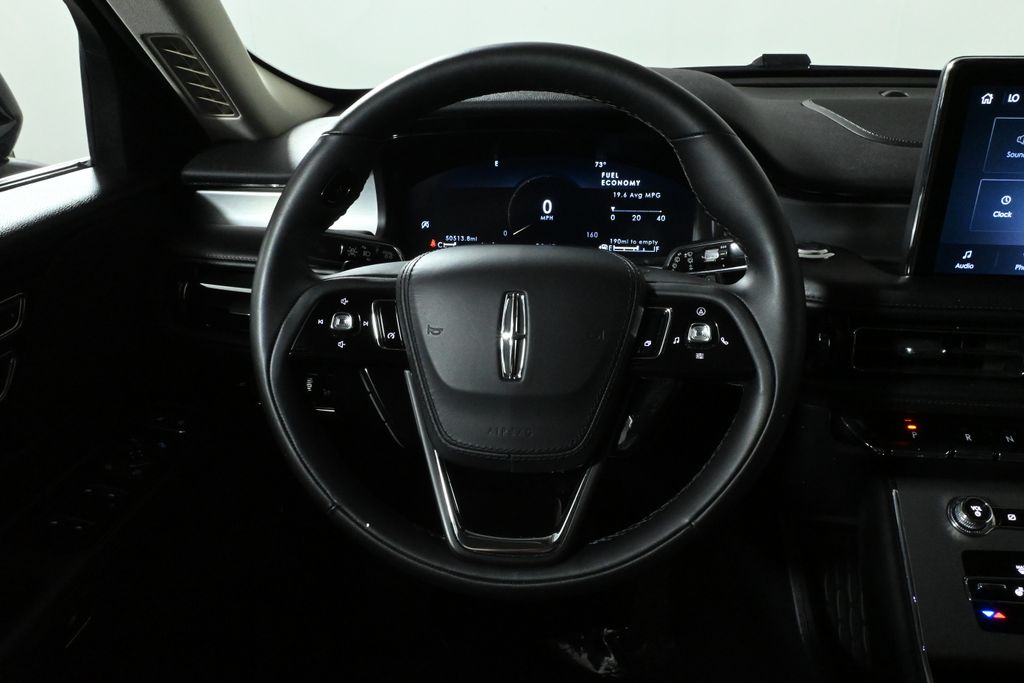 Thumbnail: 2022 Lincoln Aviator - 19