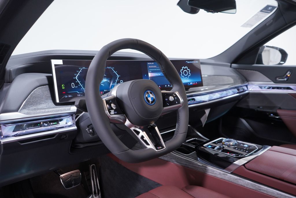 2025 BMW i7 eDrive50 6