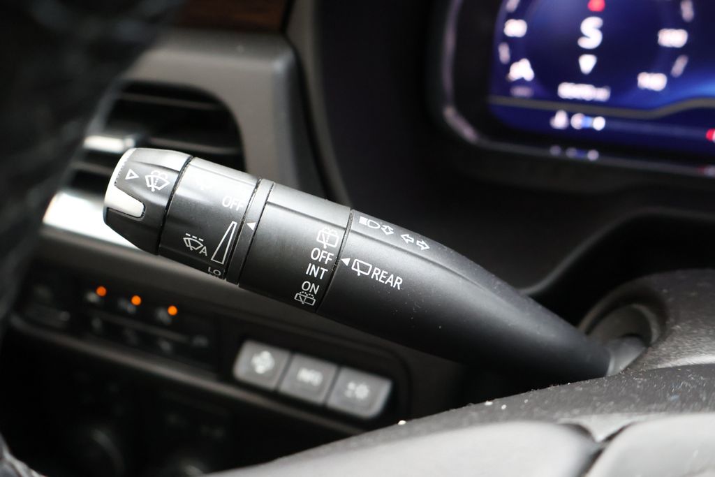 Thumbnail: 2022 Chevrolet Tahoe - 23