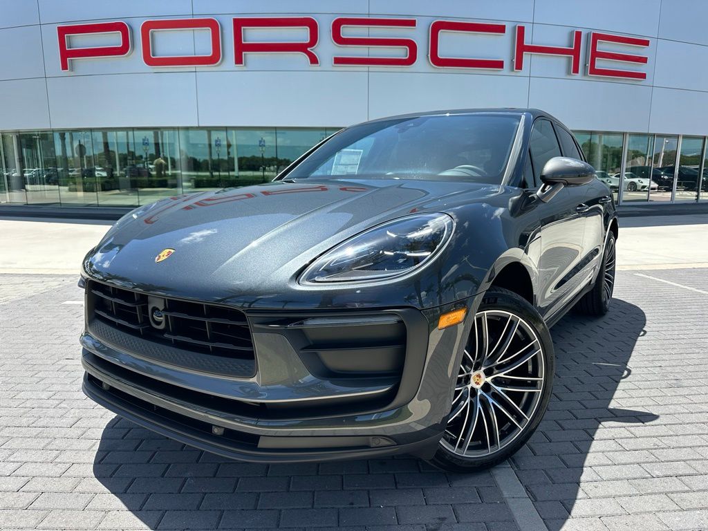 Thumbnail: 2026 Porsche Macan - 1