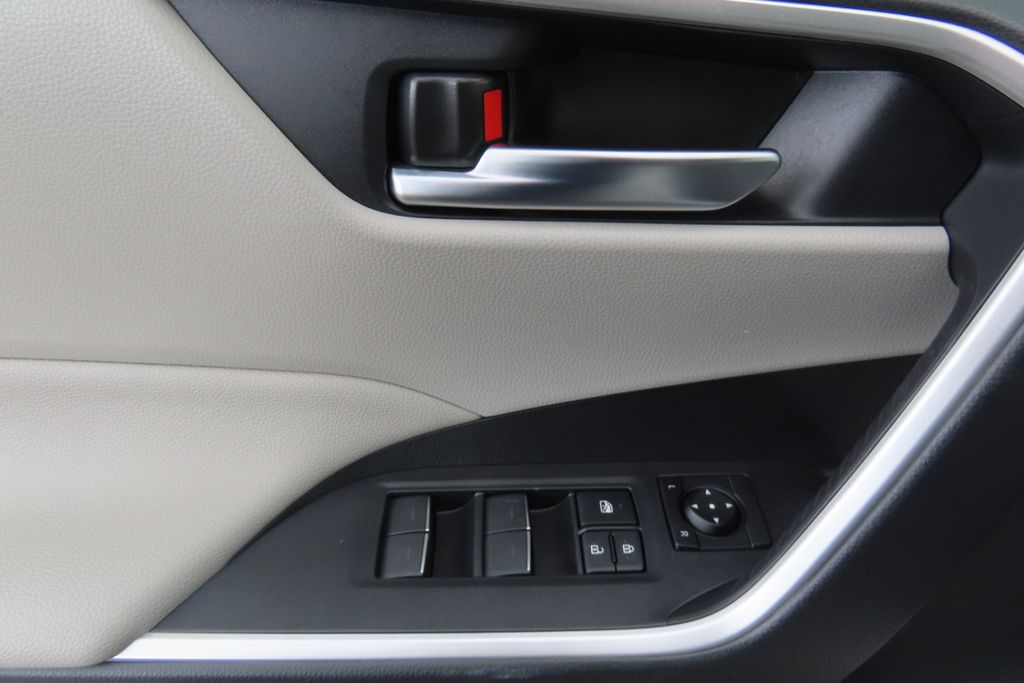 Thumbnail: 2024 Toyota RAV4 - 22