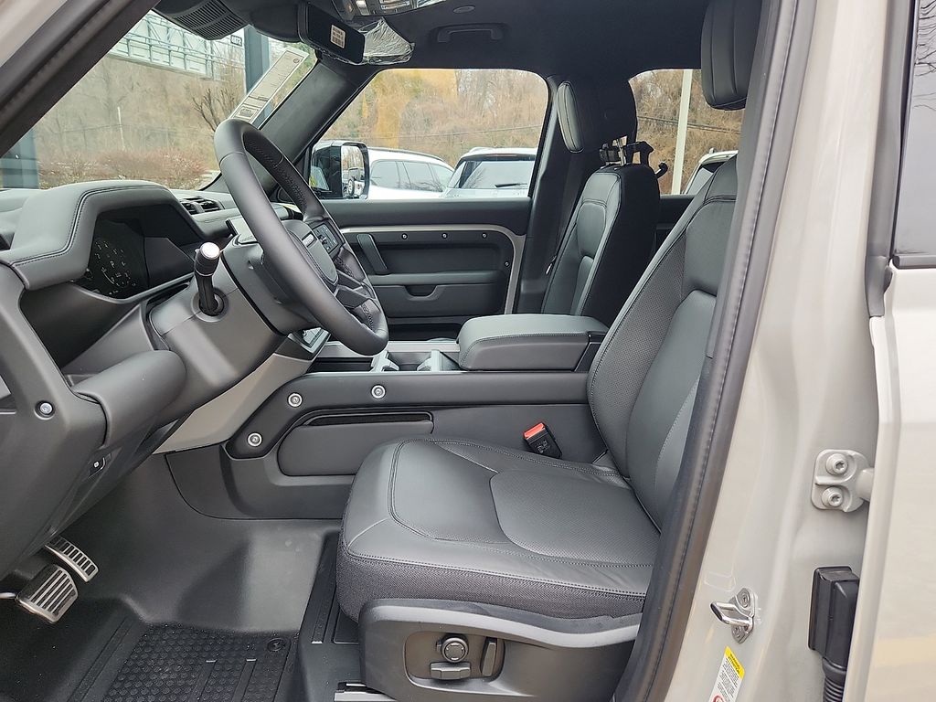 Thumbnail: 2026 Land Rover Defender - 6