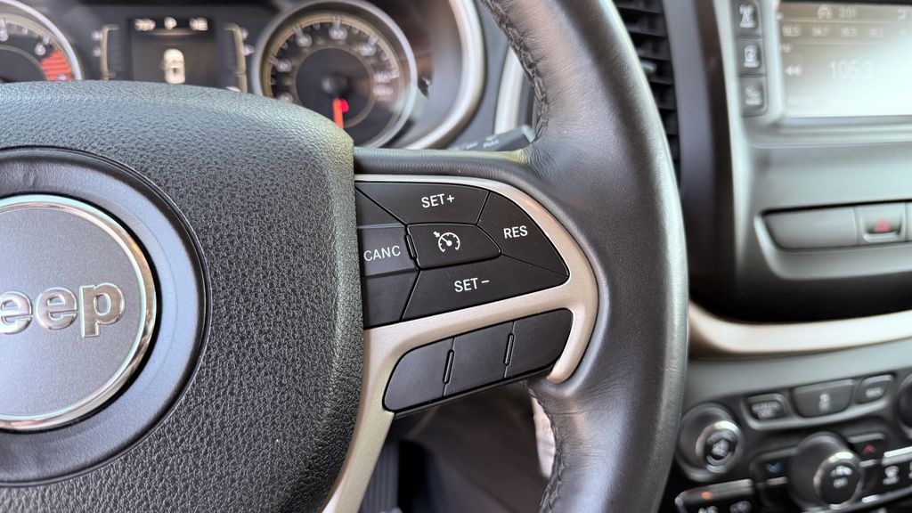 Used 2016 Jeep Cherokee Latitude 4D Sport Utility