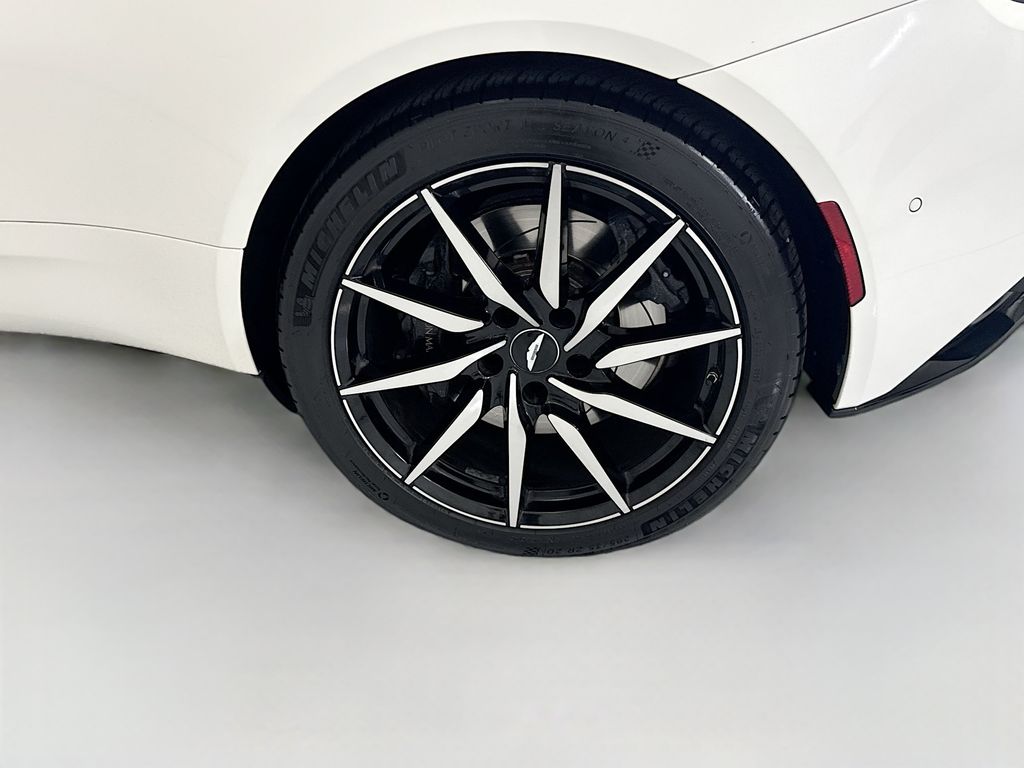 Thumbnail: 2018 Aston Martin DB11 - 27