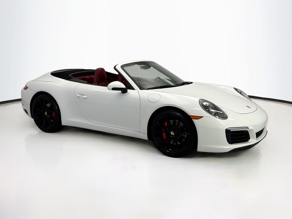 Thumbnail: 2019 Porsche 911 - 3