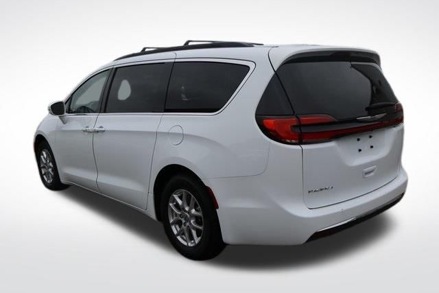 2022 Chrysler Pacifica Touring L 13