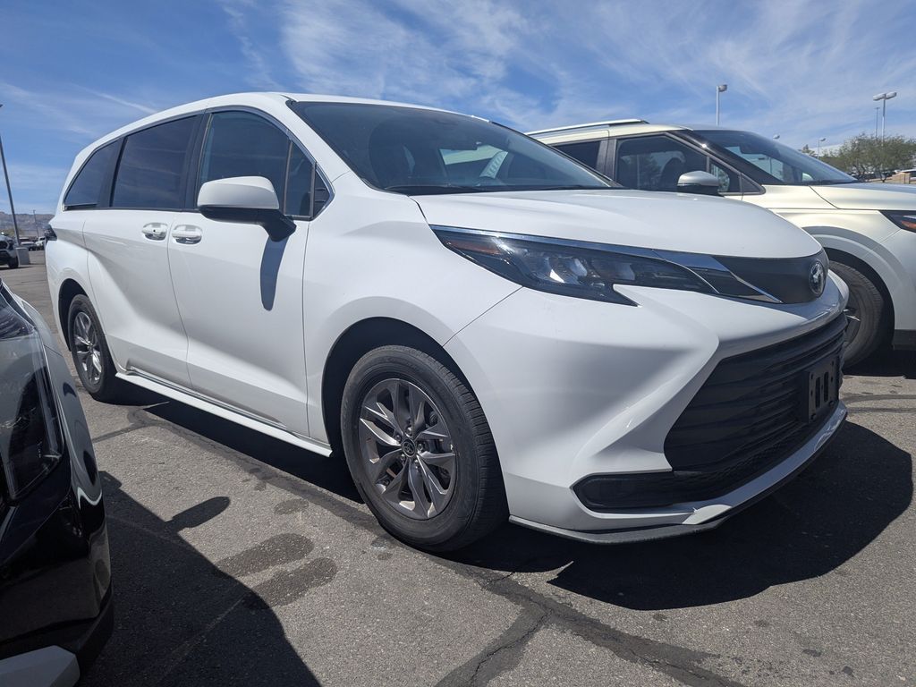 Used 2025 Toyota Sienna Van