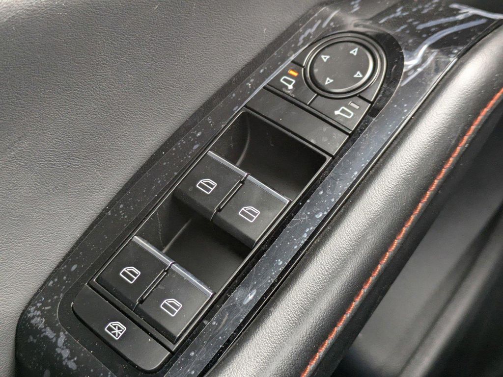 2025 Mazda Mazda3 2.5 Carbon Turbo photo