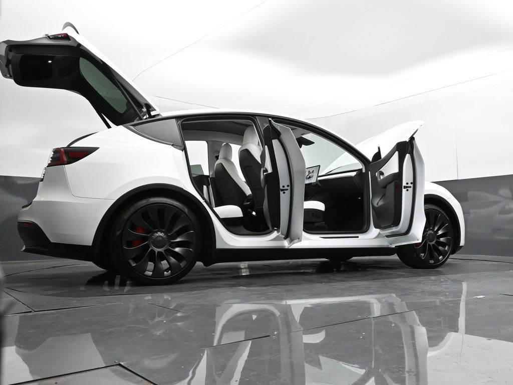 2022 Tesla Model Y Performance Dual Motor All-Wheel Drive