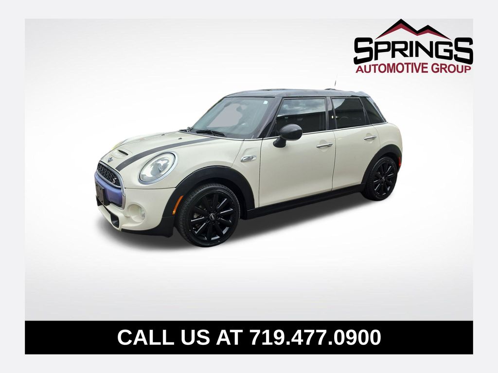 Pepper White 2016 MINI Cooper Hatchback Front-Wheel Drive 6-Speed Automatic