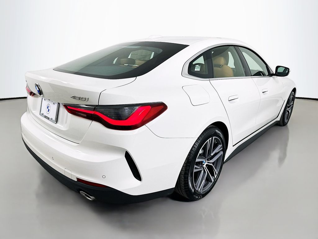 Thumbnail: 2026 BMW 4 Series - 5