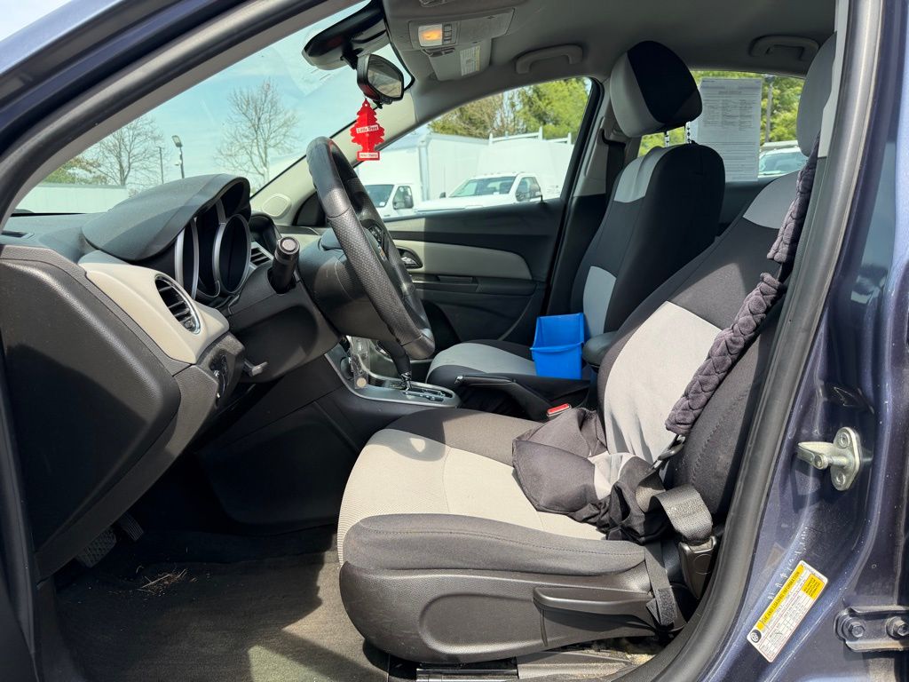 2014 Chevrolet Cruze LS Auto