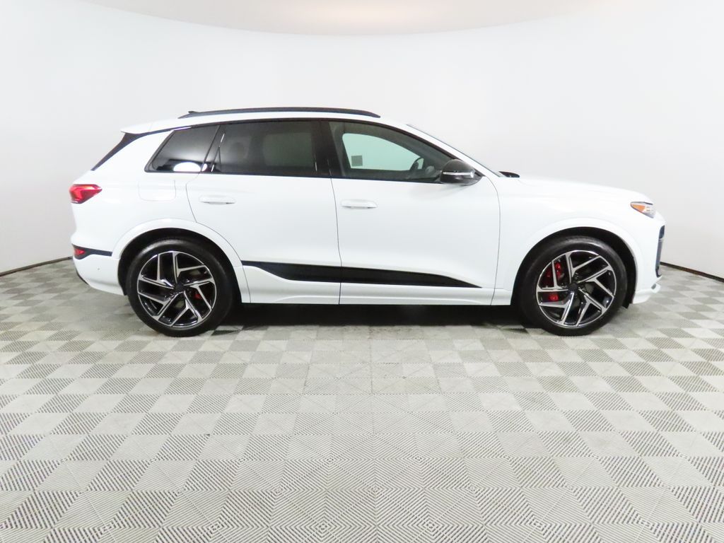 Thumbnail: 2027 Audi SQ6 e-tron - 6