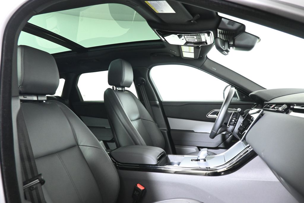 Thumbnail: 2025 Land Rover Range Rover Velar - 27
