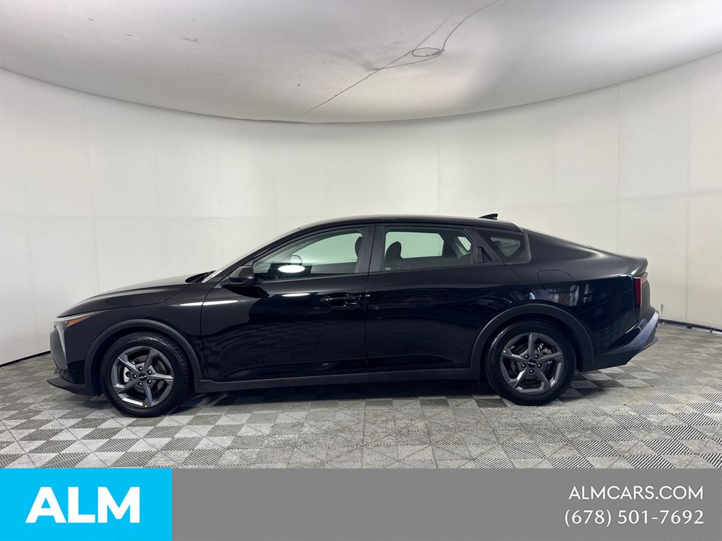 Used 2025 Black Kia LXS image 11