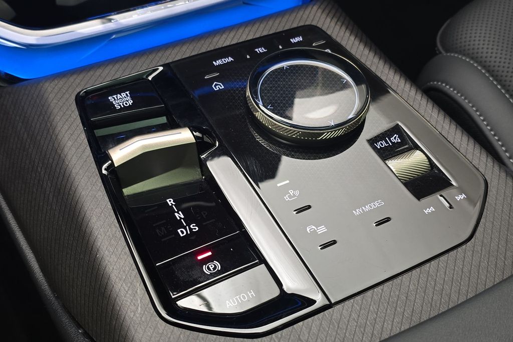 2025 BMW X3 30 - Photo 20