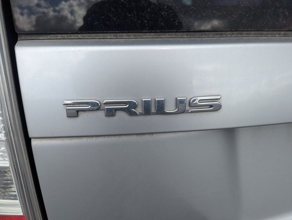 2011 Toyota Prius One 10