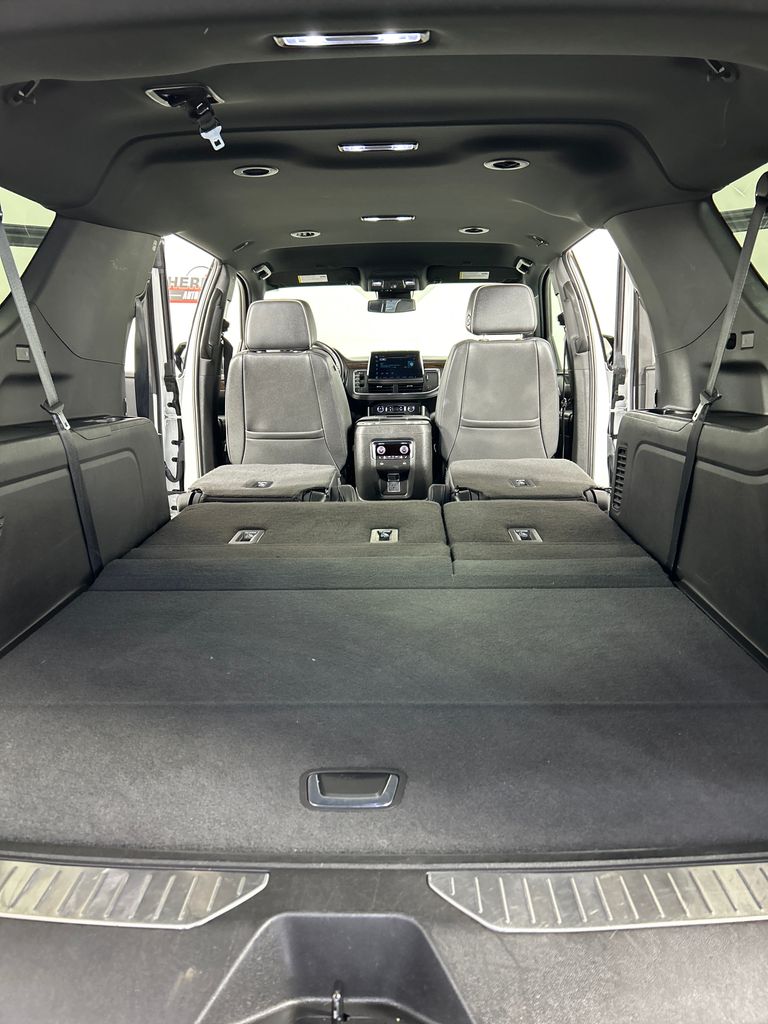 Used 2024 White Chevrolet Premier image 22