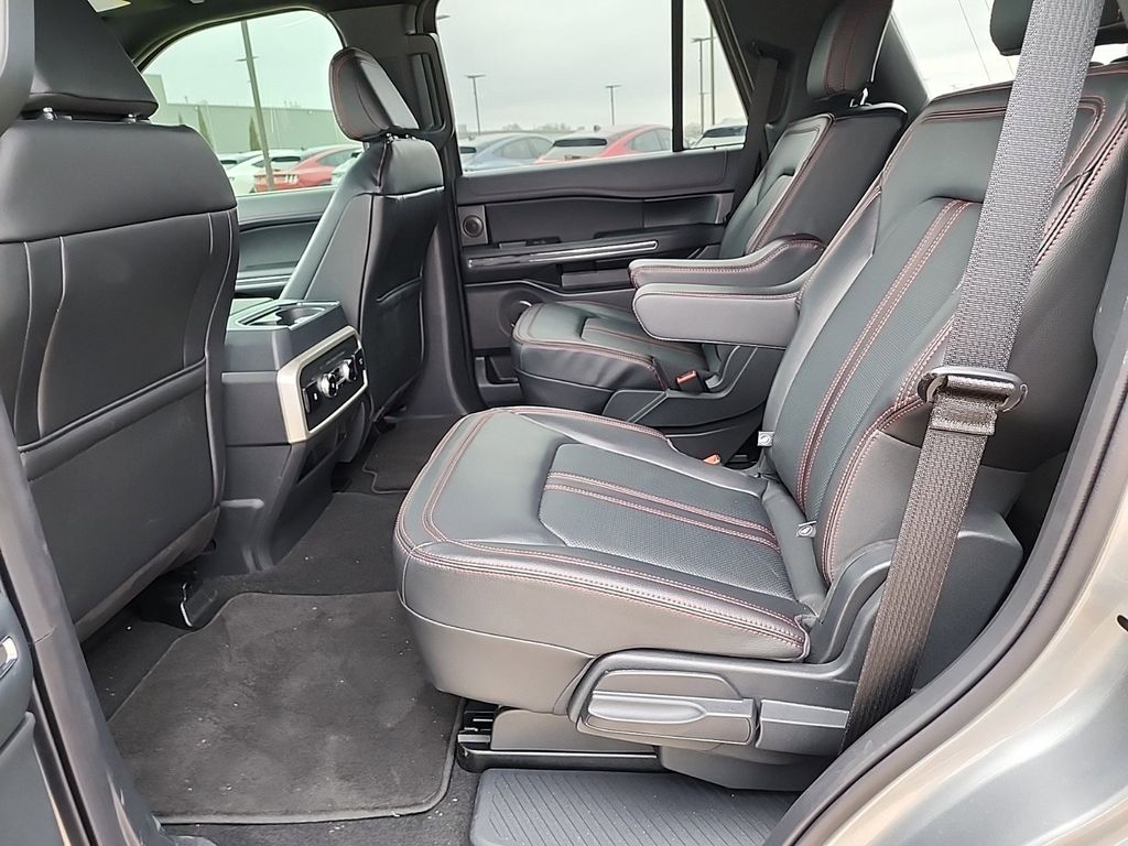 2024 Ford Expedition Limited photo