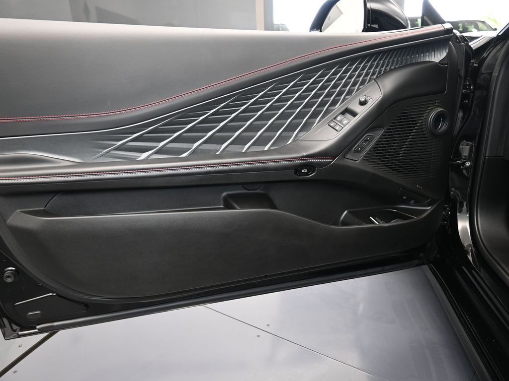 Used 2024 Diamond Black Crystal Pearlcoat Dodge R/T Scat Pack image 12