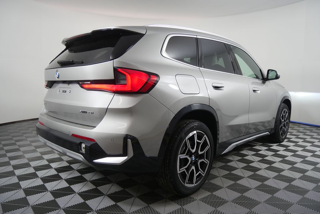 Thumbnail: 2026 BMW X1 - 3