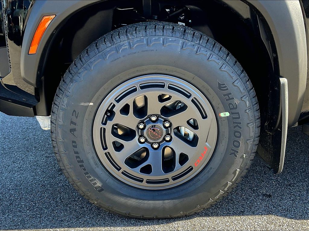 2026 Nissan Frontier — photo 7