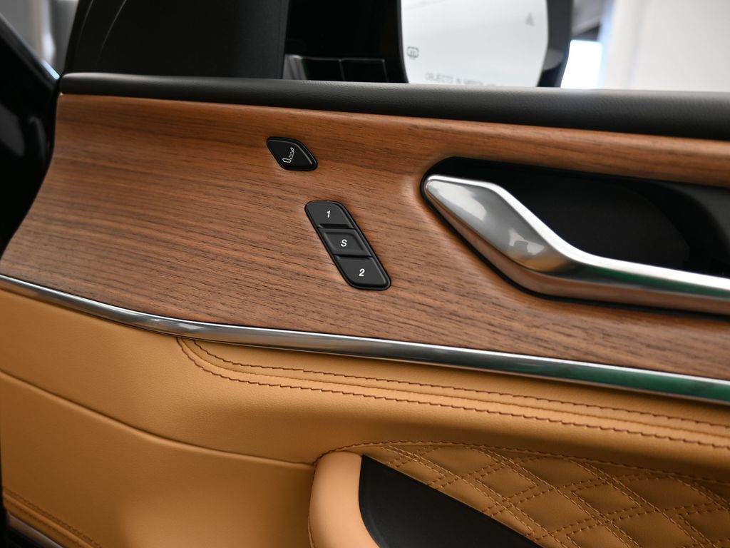 New 2025 Diamond Black Crystal Pearlcoat Jeep Summit image 55