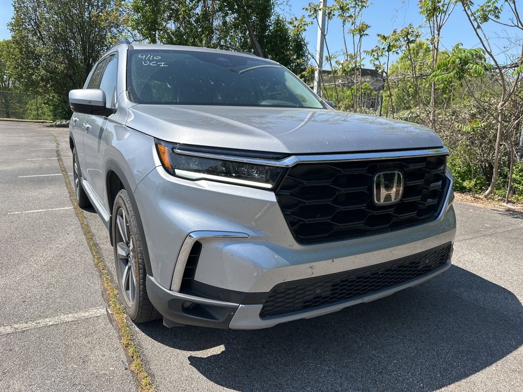Silver Metallic 2025 Honda Pilot Touring AWD SUV / Crossover All-Wheel Drive Automatic