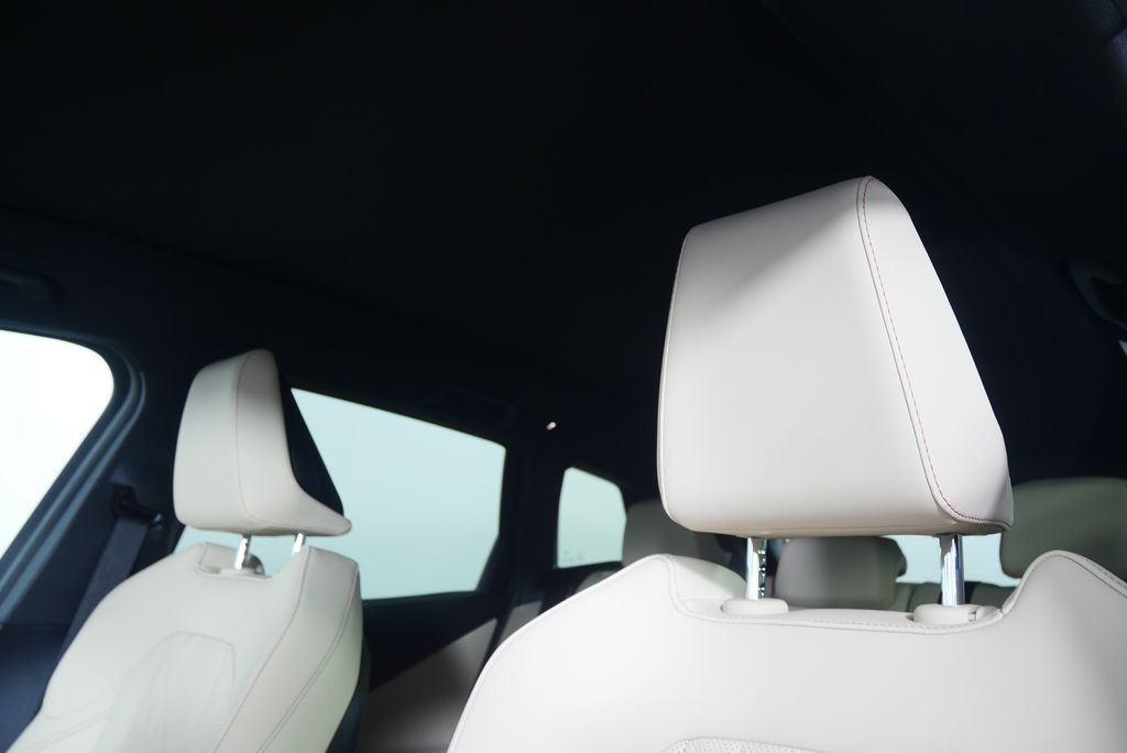 Thumbnail: 2026 BMW X3 - 12