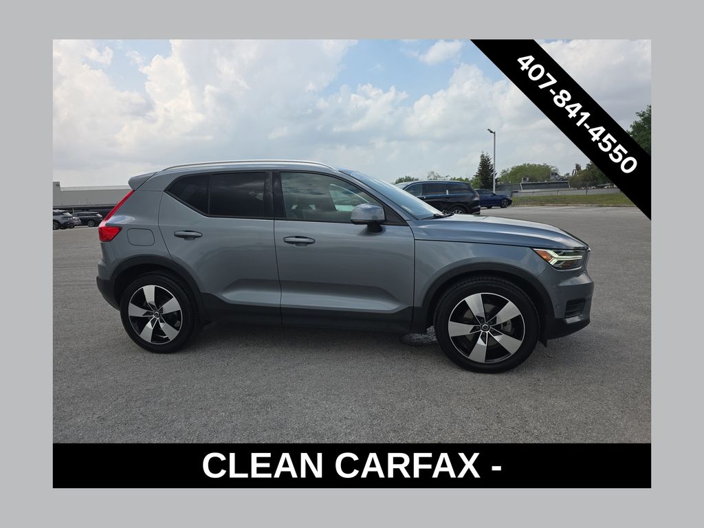 2019 Volvo XC40 T5 Momentum AWD