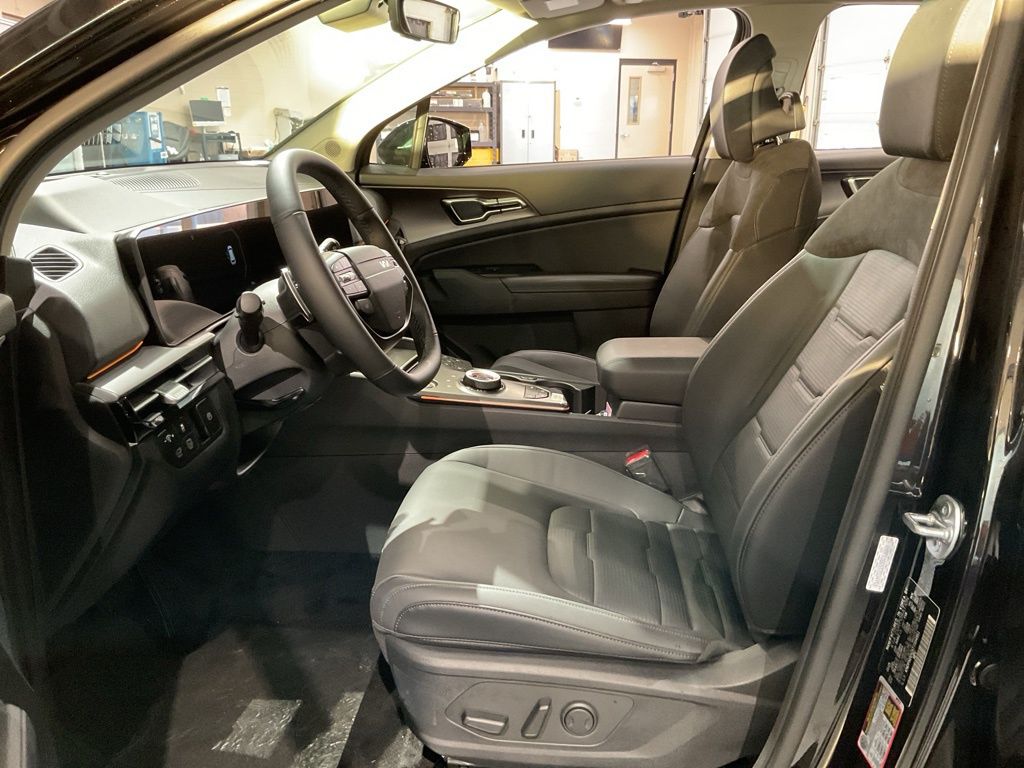 New 2026 Black Kia SX-Prestige image 10