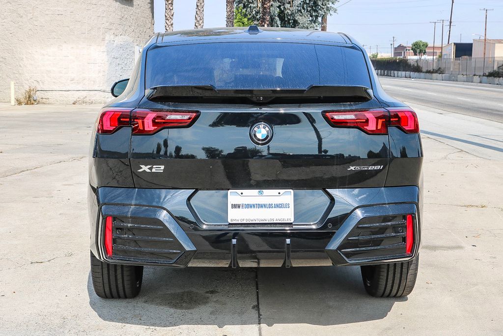 2025 BMW X2 xDrive28i 7