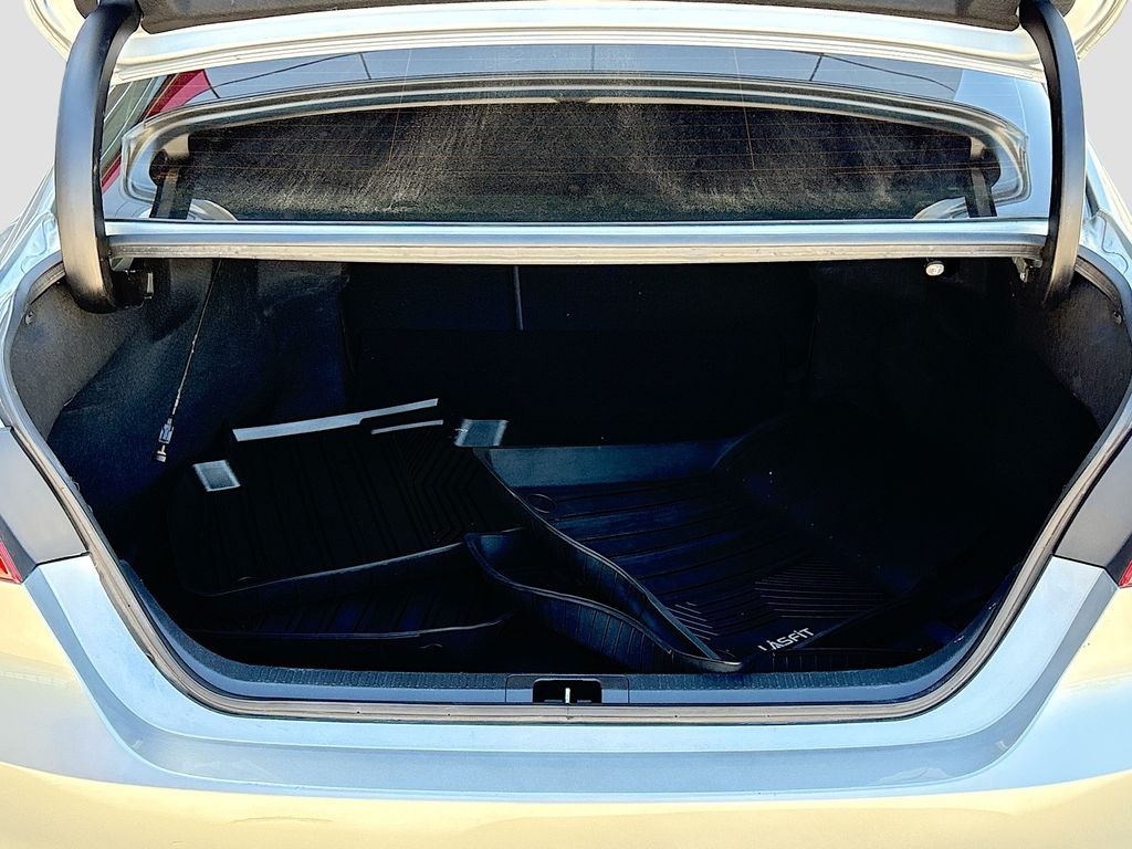 Thumbnail: 2023 Toyota Camry - 27