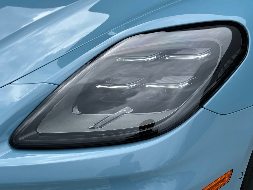 Thumbnail: 2026 Porsche Panamera - 13