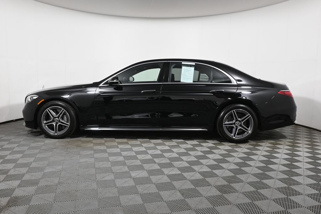 Thumbnail: 2025 Mercedes-Benz S-Class - 2