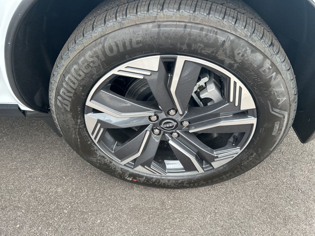 2026 Nissan Murano SL White at Coastal Chevrolet Cadillac