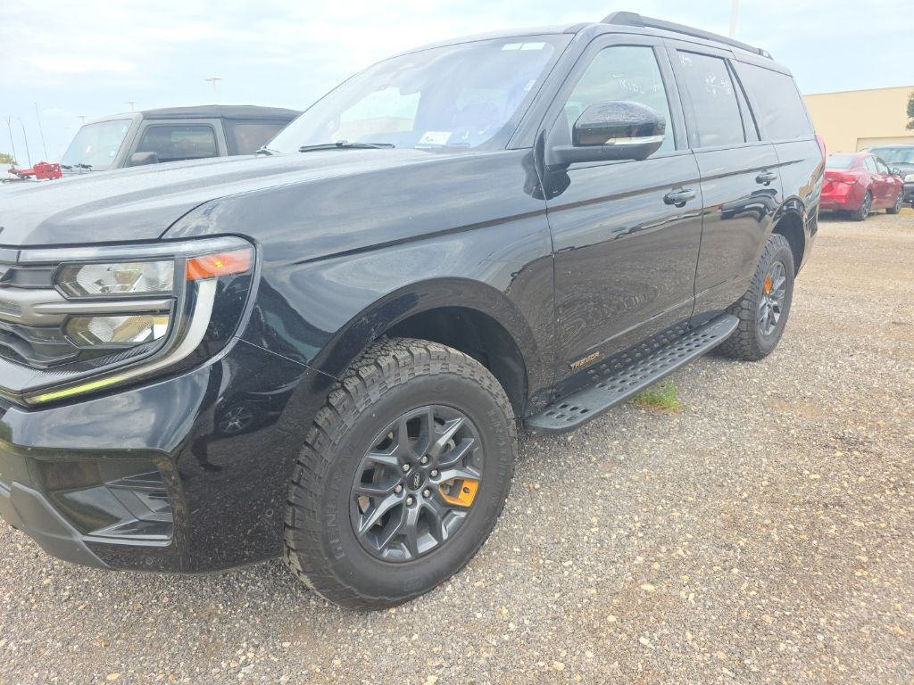 Agate Black Metallic 2025 Ford Expedition SUV / Crossover Four-Wheel Drive Automatic