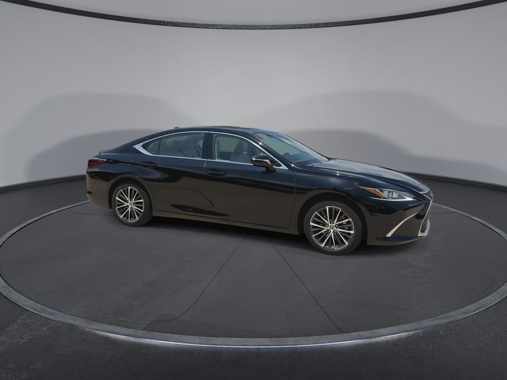 Thumbnail: 2024 Lexus ES - 2