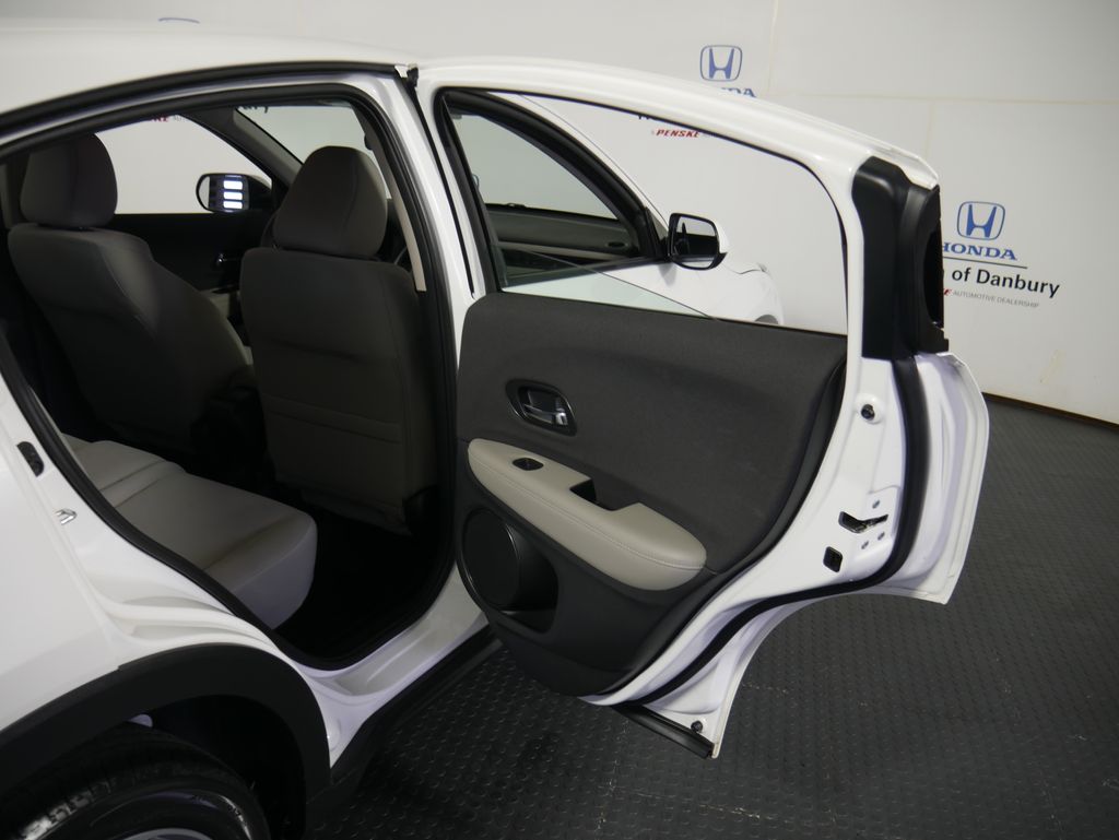 2022 Honda HR-V LX 8