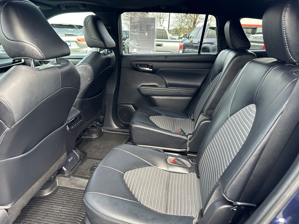 2022 Toyota Highlander XSE