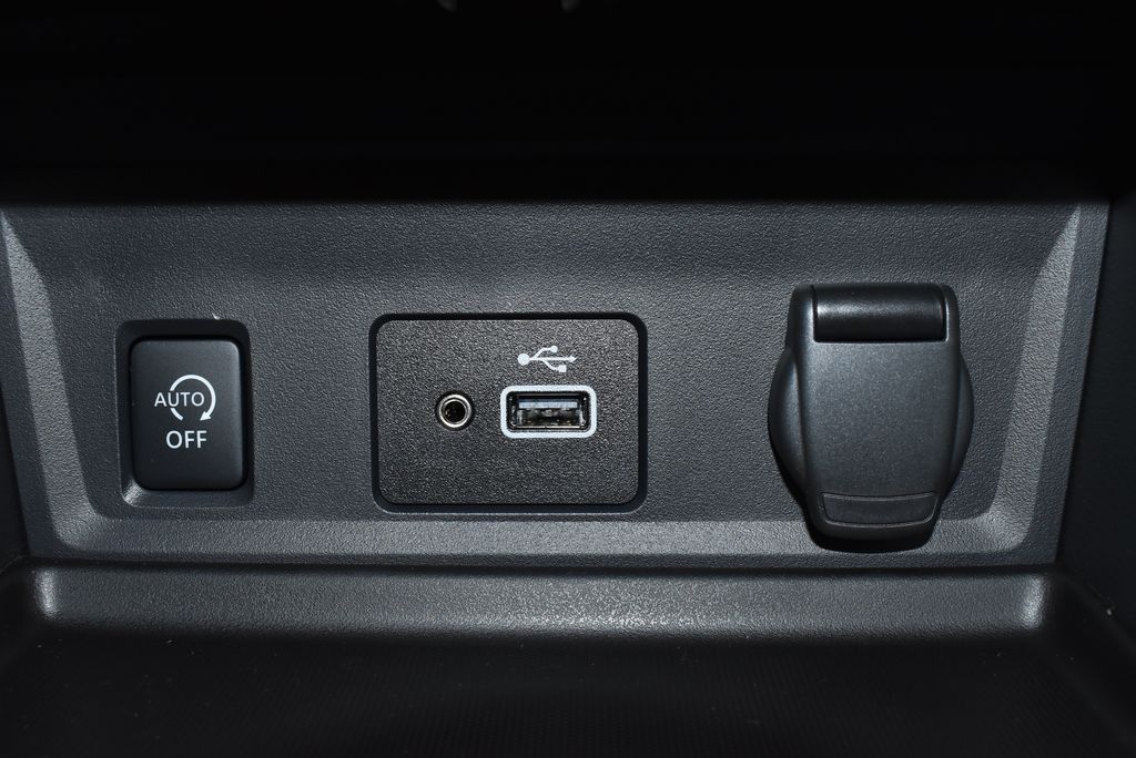 Thumbnail: 2025 Nissan Sentra - 21