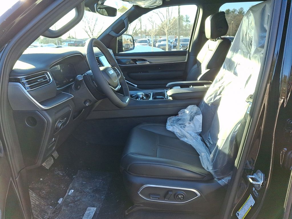 New 2026 Jeep Grand Wagoneer L SUV