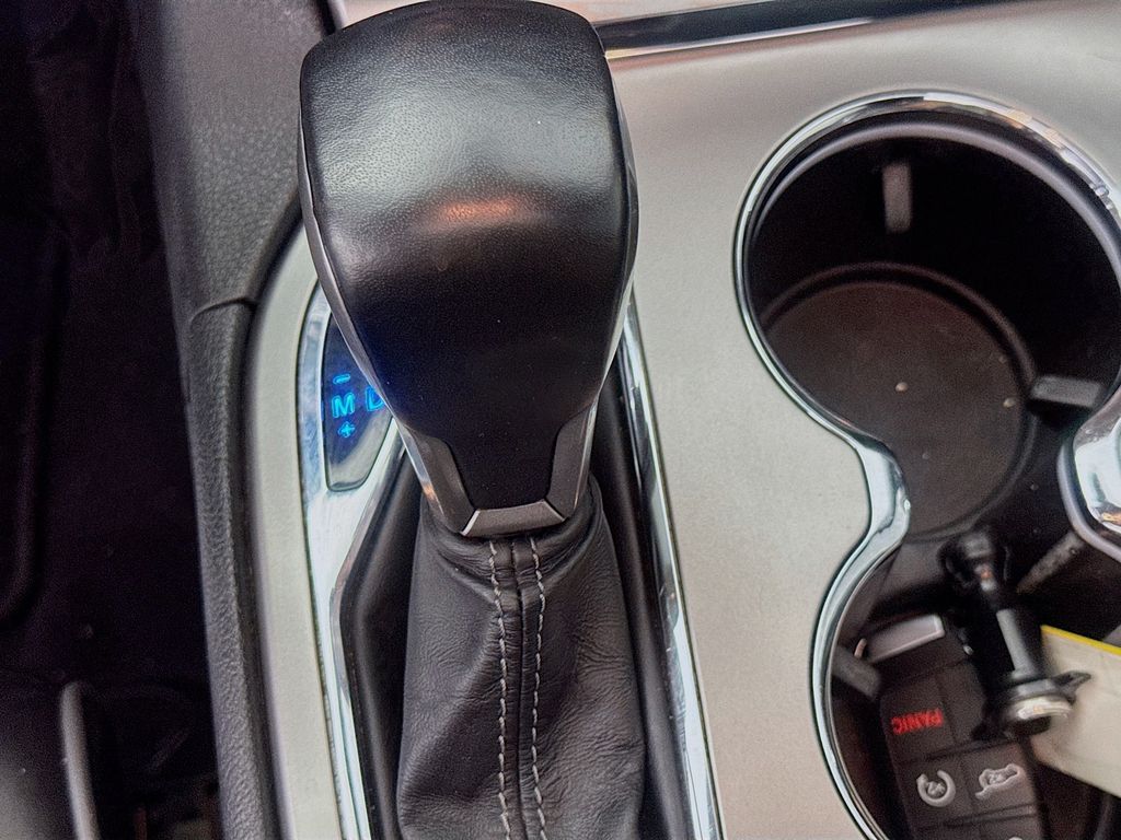 Used Car 2020 Jeep Grand Cherokee  Overland For Sale Under $30,000 In Austin, Texas